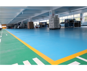 吸塑包裝生産(chan)車間